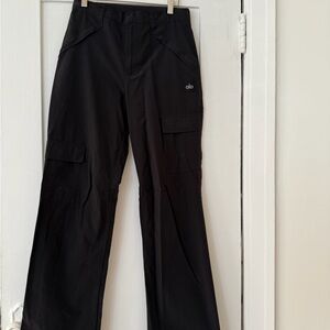 Alo  Women’s Black Cargo Pants
